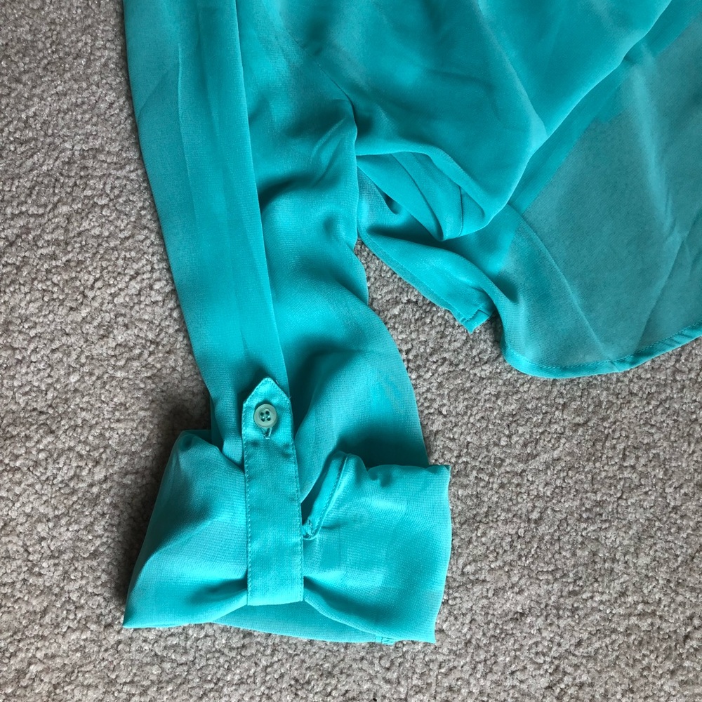 Button up blouse - Picture 4 of 5